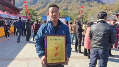 2025年，甘肃省陇南市康县天麻麻王评比及招商会在阳坝召开。三河坝镇斜坡村天麻种